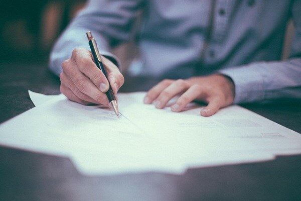 Kamuyu Aydınlatma Platformuna (KAP) yapılan açıklamada, ''Farklı sektörlerde büyüme odaklı