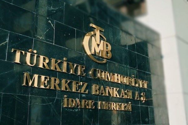 TCMB'den yapılan açıklamada şöyle denildi: "Döviz piyasasının sağlıklı çalışması, döviz