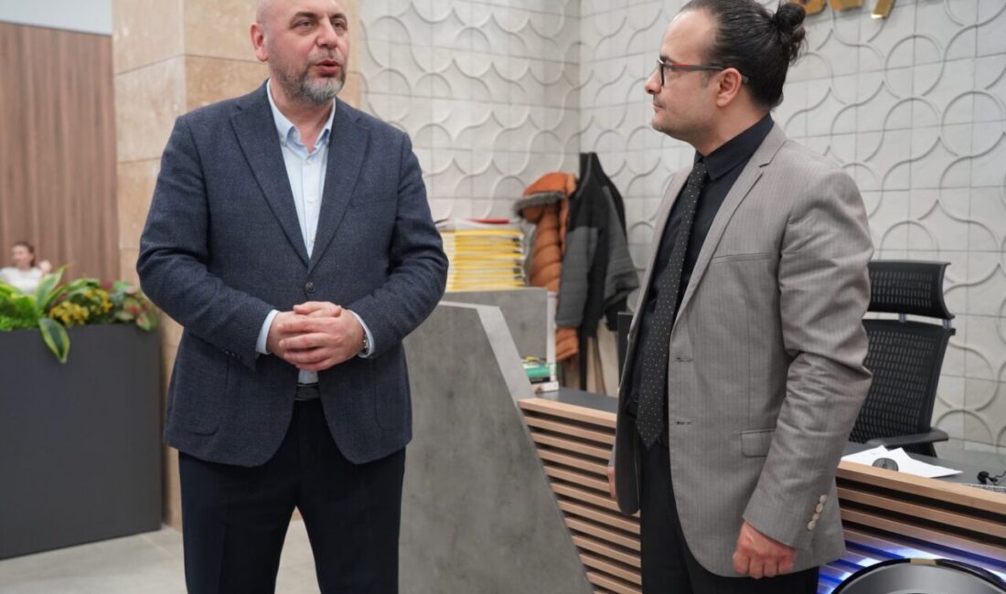 Orhangazi’de üniversite öğrencisi Hülya Kocabey, kendi geliştirdiği kütüphane otomasyon programını
