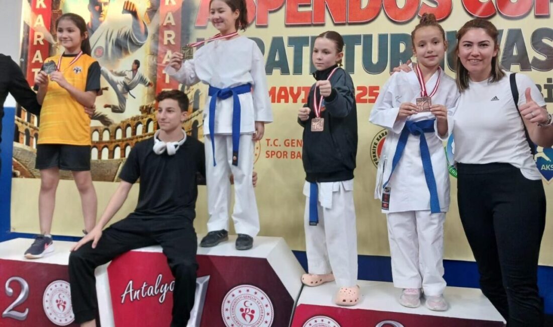 Aliağa Belediyesi Spor Okulları’nın karate öğrencileri, Türkiye Karate Federasyonu tarafından