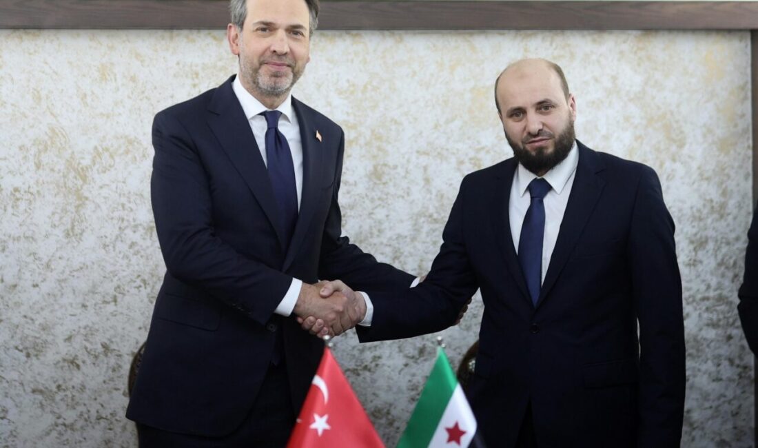 Enerji ve Tabii Kaynaklar Bakanı Alparslan Bayraktar, Şam’da ilk olarak