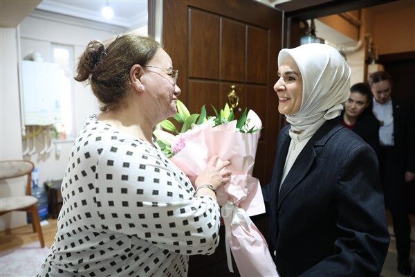 Aile ve Sosyal Hizmetler Bakanı Göktaş, İstanbul'da "Kimsesiz çocuklara 'evlatlarım'