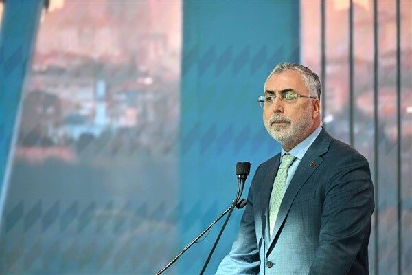 Çalışma ve Sosyal Güvenlik Bakanı Işıkhan, astım hastalığıyla mücadele eden