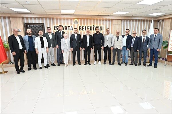 Ziyarette konuşan MÜSİAD Isparta Şube Başkanı Salim Nuri Güntaç, Türkiye’nin