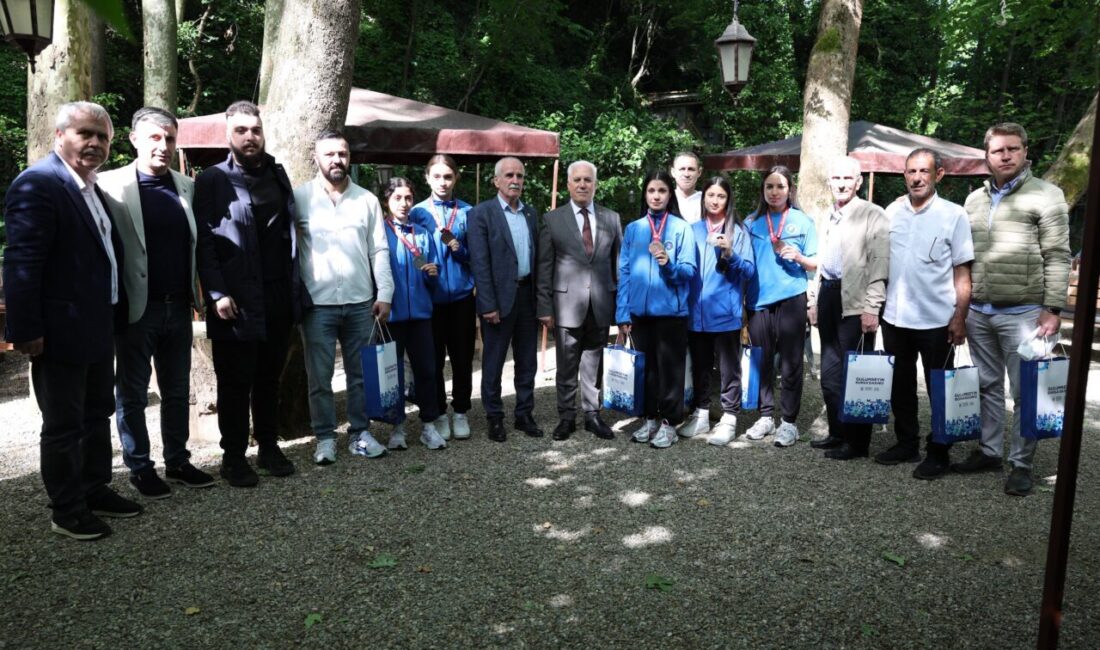 Samsun’da düzenlenen U22, Genç ve Yıldız Kadınlar Türkiye Ferdi Boks