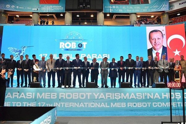 Kadir Has Kongre ve Spor Merkezi’nde gerçekleştirilen açılış töreni; Kayseri