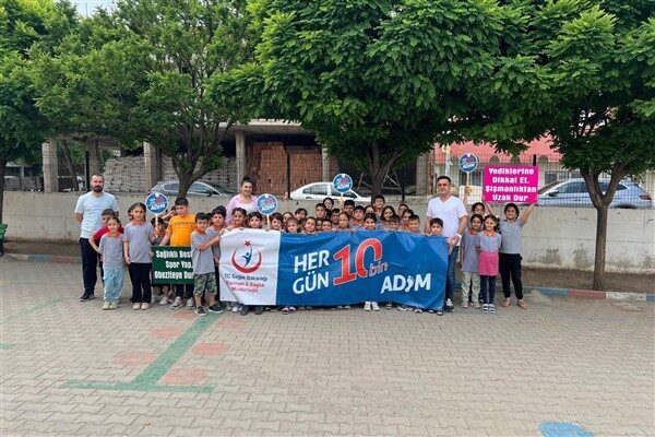 Etkinlikte, çocukluk çağında hareketli yaşam alışkanlıklarının kazandırılmasının önemi vurgulandı. Katılımcılara