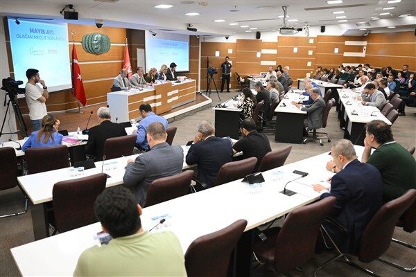 Meclis Başkan Vekili Tansel Ertürk tarafından yönetilen toplantıda bütçeyi değerlendiren