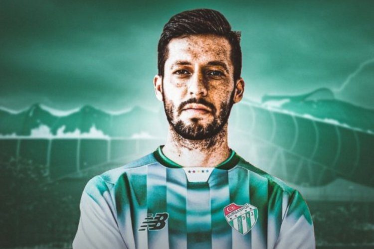 Bursaspor, 2025-2026 sezonunun transferlerini arka arkaya açıklamaya devam ediyor. Yeşil-beyazlı ekip, Taha