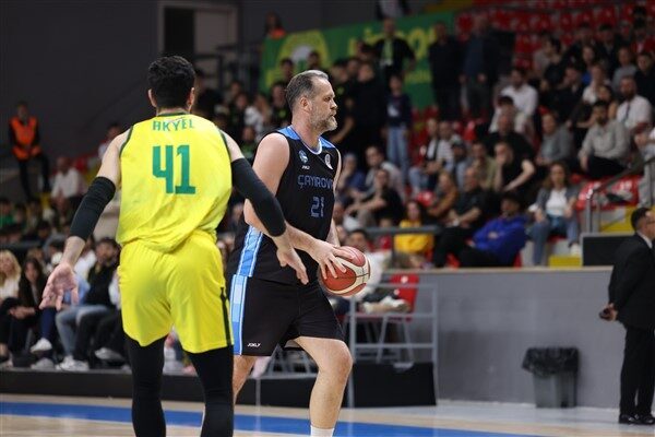 Türkiye Basketbol Ligi’ndeki başarılı serüvenine devam eden Çayırova Belediyesi, Play-Off