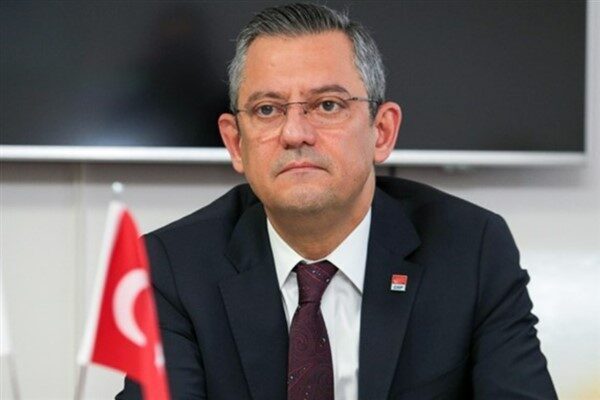 CHP Genel Başkanı Özgür Özel, babasını kaybeden 24. Dönem Amasya