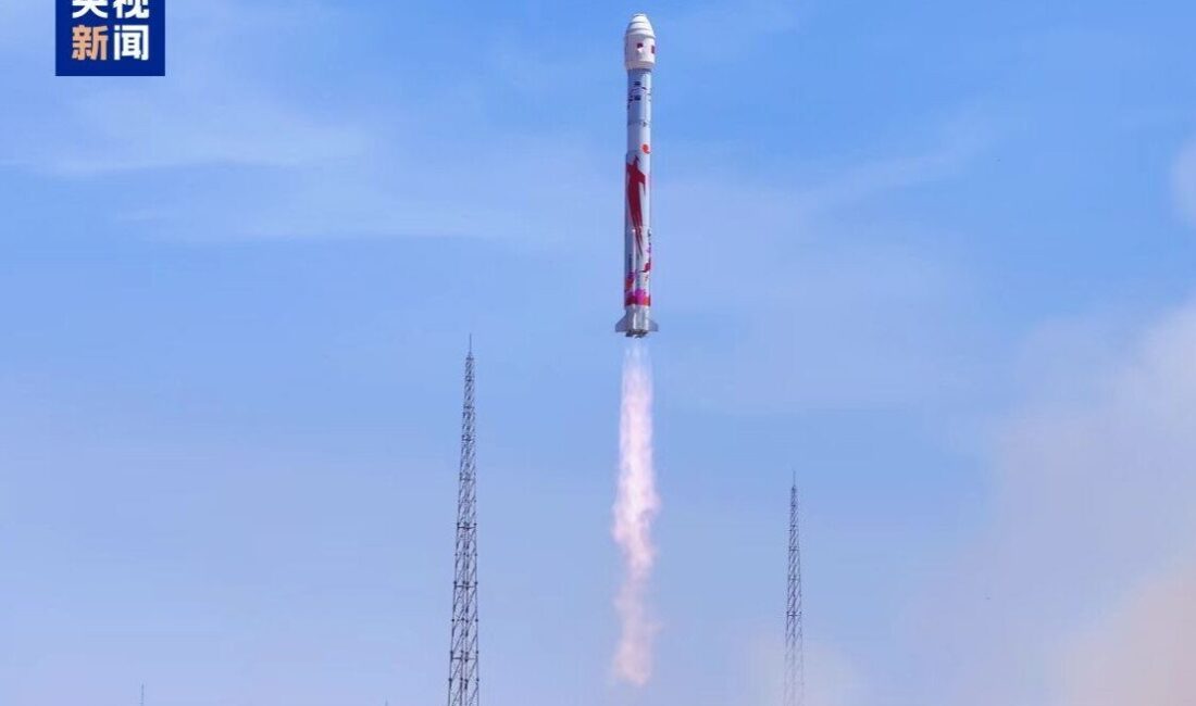 Çin, bugün saat 12.12’de Dongfeng Ticari Uzay İnovasyon Pilot Bölgesi’nden ZQ-2E