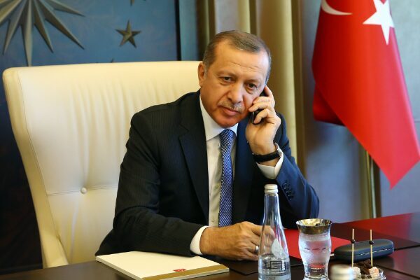 Cumhurbaşkanı Erdoğan, Pakistan Başbakanı Şerif ile bir telefon görüşmesi gerçekleştirdi.