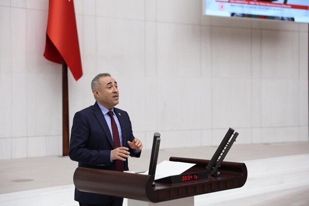 Dr. Karatutlu, 112 sisteminin sadece bina ve araç sayılarıyla övüldüğünü,