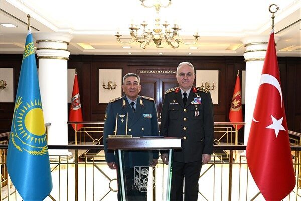 Genelkurmay Başkanı Orgeneral Metin Gürak, resmi davetlisi olarak Ankara’da bulunan