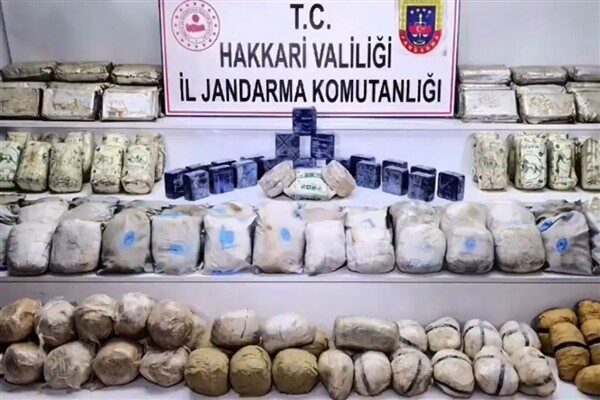 İçişleri Bakanı Yerlikaya, Yüksekova Cumhuriyet Başsavcılığı ile Jandarma Genel Komutanlığı