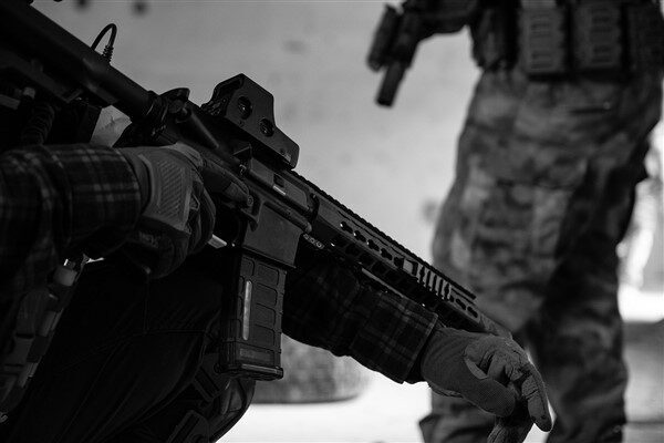IDF’den yapılan açıklamada kuvvetlerin, Han Yunus bölgesinde ülke topraklarına yöneltilmiş,
