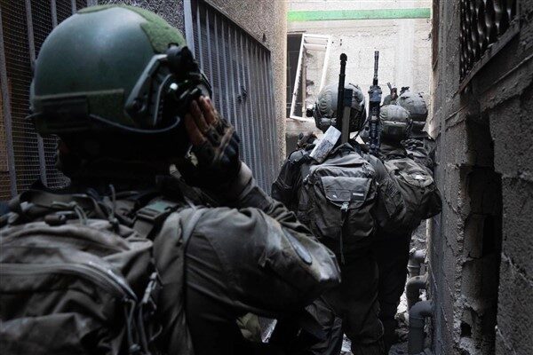 İsrail Savunma Kuvvetleri (IDF), yüzlerce savaş malzemesinin ele geçirildiğini duyurdu.
