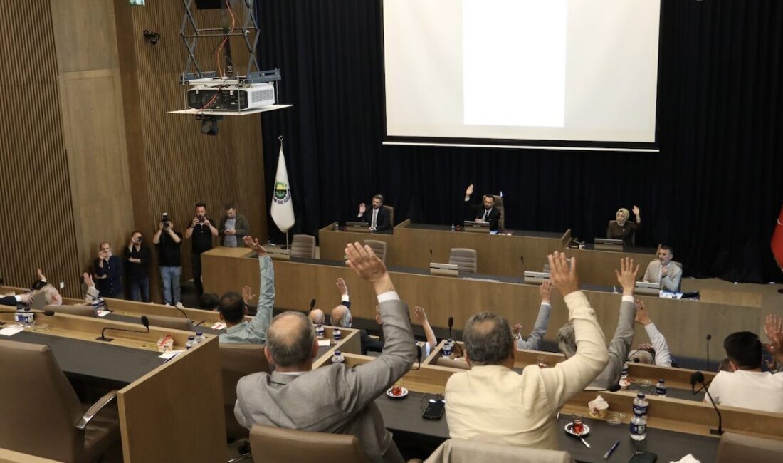 İnegöl Belediye Meclisi’nde yapılan görüşmelerin ardından, Plan ve Bütçe Komisyonu