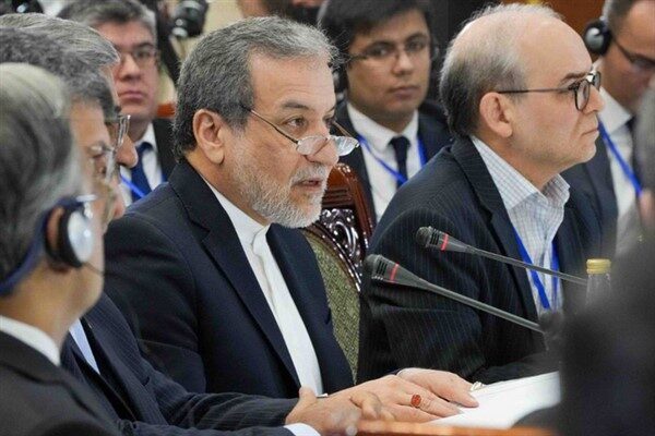 İran Dışişleri Bakanı Araghchi, Katoliklerin ruhani lideri ve Vatikan Devlet