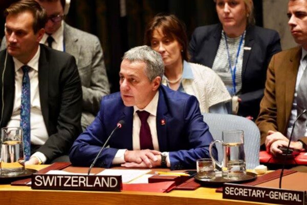 İsviçre Dışişleri Bakanı Cassis, Bern'de Macar mevkidaşı Peter Szijjarto ile