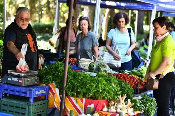 İzmir’de 14 Mayıs Dünya Çiftçiler Günü, hafta boyunca İzmir Büyükşehir