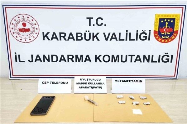 Karabük İl Jandarma Komutanlığı ekipleri, uyuşturucuyla mücadele kapsamında merkez ilçe
