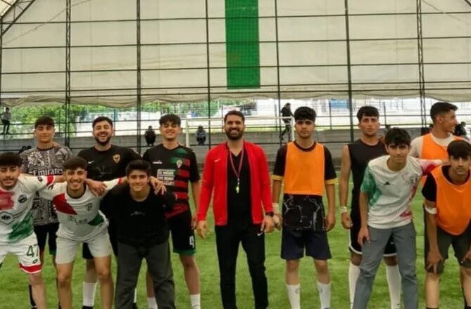 Finalde Lice Anadolu Lisesi ile Lice Anadolu İmam Hatip Lisesi