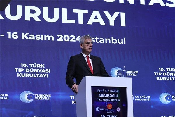 Sağlık Bakanı Prof. Dr. Kemal Memişoğlu, vatandaşların sağlığı için 3