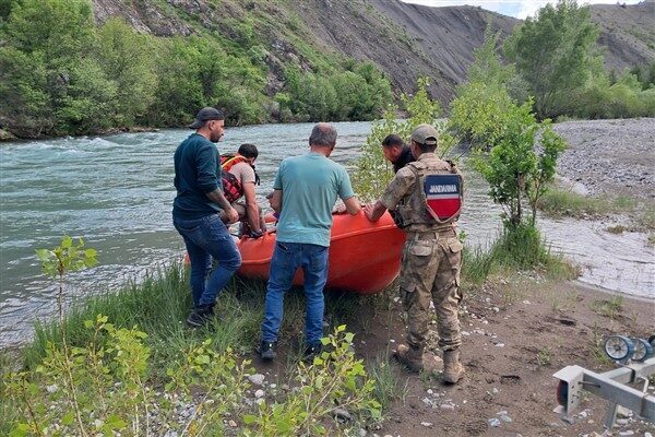 Aşağıtorunoba Köyü Gelincik Tepe mevkiinde meydana gelen olayda, Van'dan bölgeye