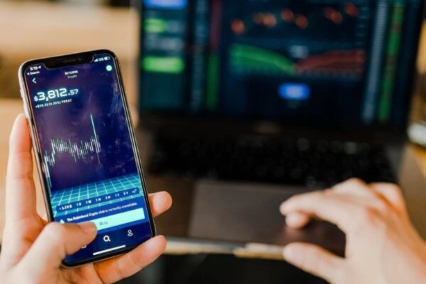 Piramit Menkul Kıymetler'in değerlendirmesinde, BIST100 Endeksinin pazartesi gününü yüzde 0,60