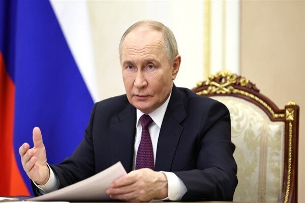 Kremlin'den yapılan açıklamaya göre, Putin, toplantının açılışında bu hafta başında