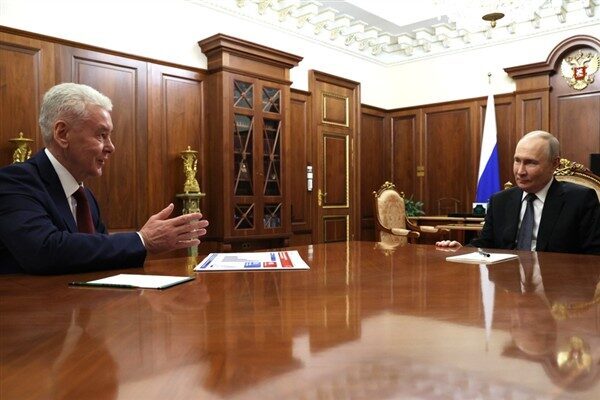 Rusya Devlet Başkanı Putin, Moskova Belediye Başkanı Sergey Sobyanin ile
