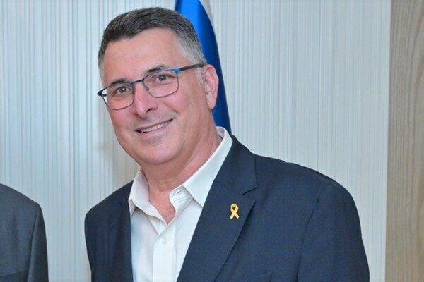 İsrail Dışişleri Bakanı Saar, dünyanın dört bir yanında İsrail misyonlarına