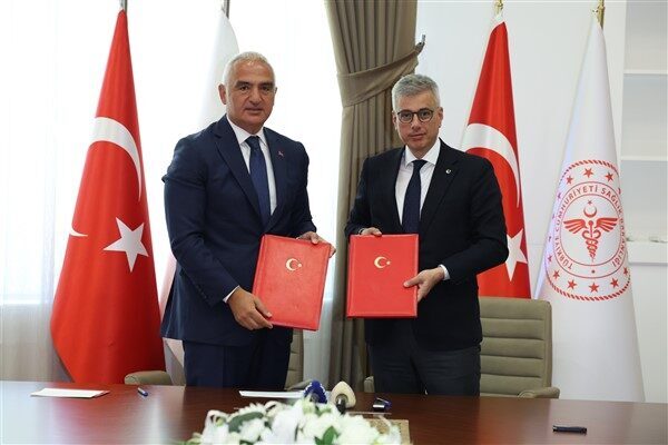 Kültür ve Turizm Bakanı Mehmet Nuri Ersoy ile Sağlık Bakanı