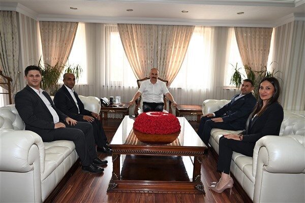 Sosyal Güvenlik Haftası ile ilgili Valimize bilgiler veren SGK İl