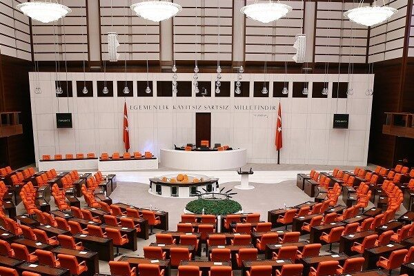 Geçirdiği kalp rahatsızlığı sebebiyle hayatını kaybeden DEM Parti istanbul Milletvekili