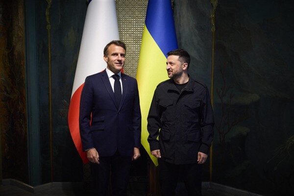 Ukrayna Devlet Başkanı Zelenski, Fransa Cumhurbaşkanı Emmanuel Macron ile İstekliler