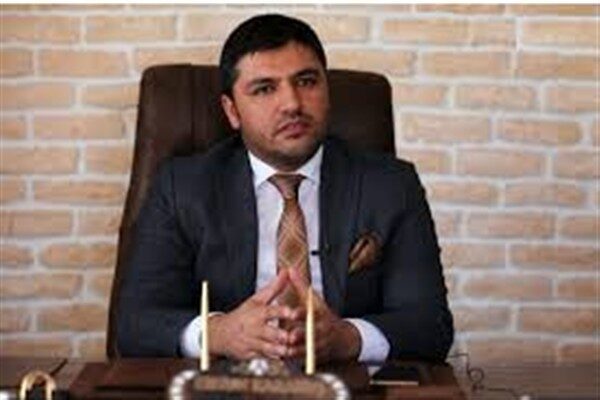 Yeniden Refah Partisi Elazığ İl Başkanı Av. Erhun Karakuş, beraberinde