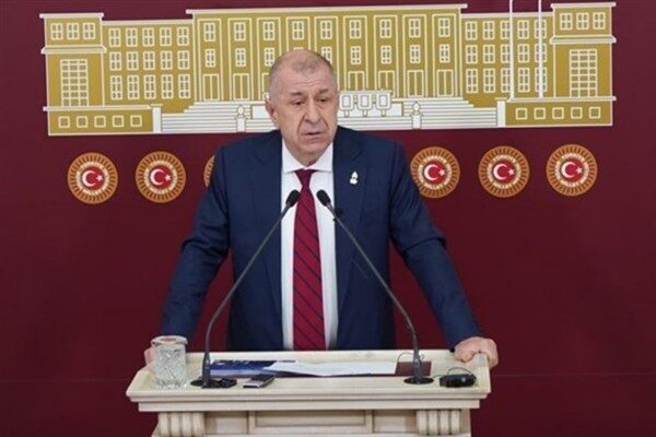 Ümit Özdağ, Cumhuriyet Halk Partisi Genel Başkanı Özgür Özel’in uğradığı