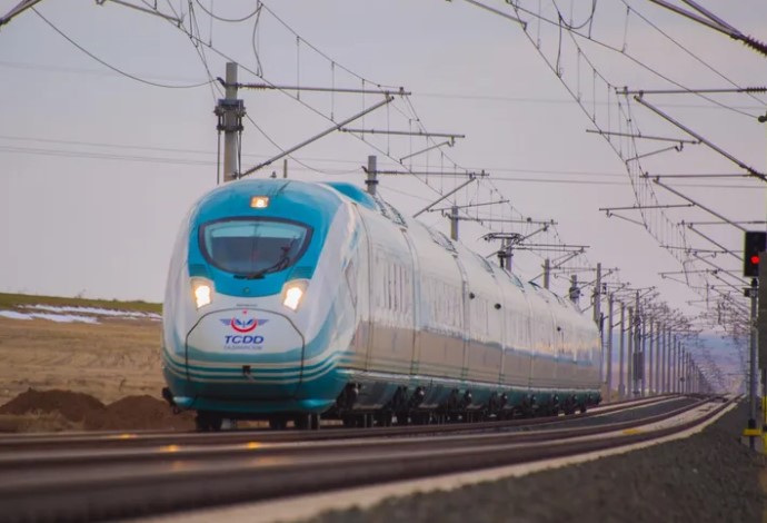 Raylarda 8 Milyon Kişiye Daha Hızlı Tren Konforu Geliyor Ankara-Kırıkkale-Çorum-Samsun Hızlı Demiryolu Projesi kapsamında Delice-Çorum etabının temel atma töreni