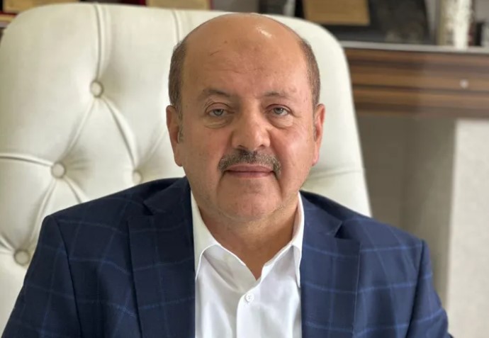 Mardinli Hayırsever İsmail Kaya İçin Vakıf Kuruldu Mardinli iş insanı İsmail Kaya, eğitim ve sosyal yardımlaşmaya yönelik