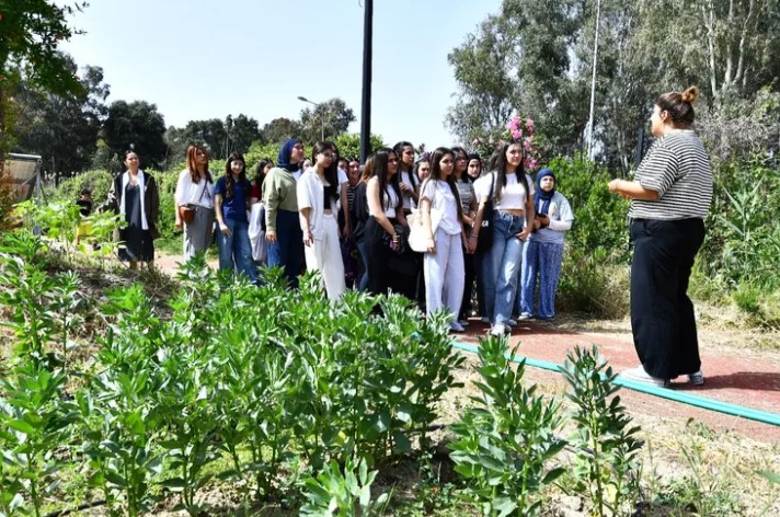 İZTAM’da Yeni Çiftçilere Adım Adım Eğitim Veriliyor İzmir Büyükşehir Belediye Başkanı Dr. Cemil Tugay’ın kuraklıkla mücadele ve