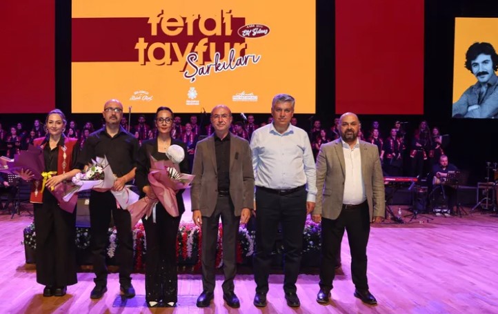 Konya Selçuklu’da Ferdi Tayfur Şarkılarıyla Duygusal Akşam Konya Selçuklu Belediyesi Sanat Akademisi Müzik Topluluğu, Selçuklu Kongre Merkezi’nde