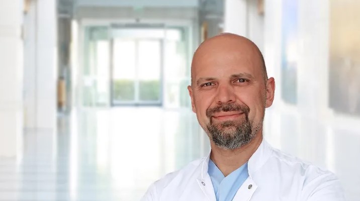 Uyuşma ve Karıncalanma Şikayetlerine Dikkat! Beyin ve Sinir Cerrahisi Uzmanı Prof. Dr. Selçuk Göçmen, sinir
