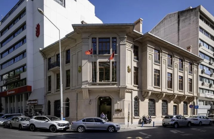 İzmir’den Tarihe Saygı Ödülleri İçin Başvuru Çağrısı İzmir Büyükşehir Belediyesi, kentteki tarihi yapıların korunması ve onarılmasını teşvik