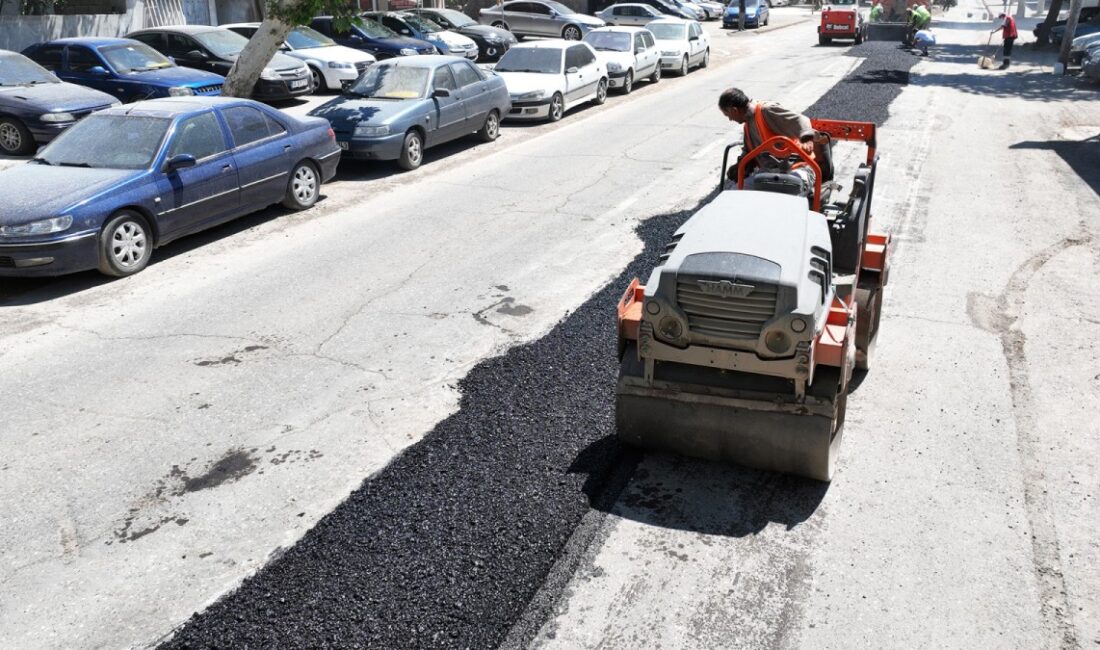 KASKİ, Altyapısı Tamamlanan Yollarda Asfalt Çalışmalarını Hızlandırdı KASKİ Genel Müdürlüğü, Dulkadiroğlu Cahit Zarifoğlu Caddesi’nde altyapı çalışmalarını tamamlayarak