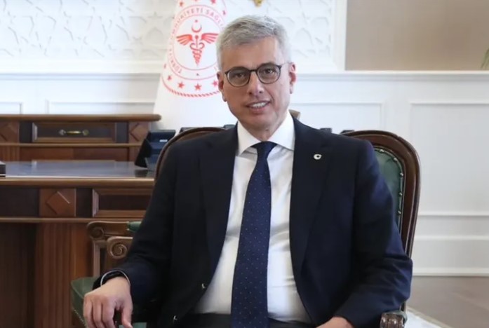 Gençlere Sağlıklı Yaşam Çağrısı: VKİ’nizi Ölçtünüz mü? Sağlık Bakanı Prof. Dr. Kemal Memişoğlu, sosyal medyada gençlerin yaratıcı