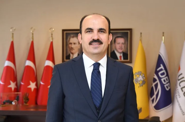 Başkan Altay’dan STK’lara Büyük Destek Konya Büyükşehir Belediye Başkanı Uğur İbrahim Altay, Konya’daki sivil toplum