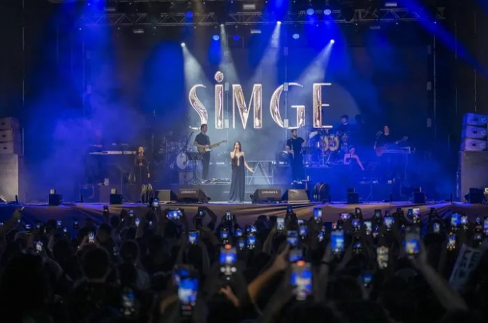 Mersin’de Gençlik Bayramı Simge Konseriyle Taçlandı Mersin Büyükşehir Belediyesi’nin 19 Mayıs Atatürk’ü Anma, Gençlik ve Spor